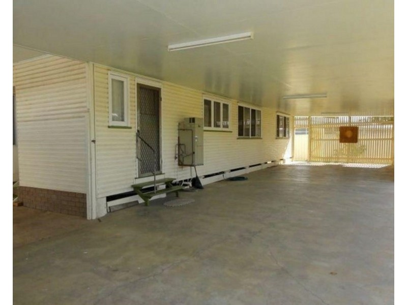 3 Moreton Street, Dalby QLD 4405