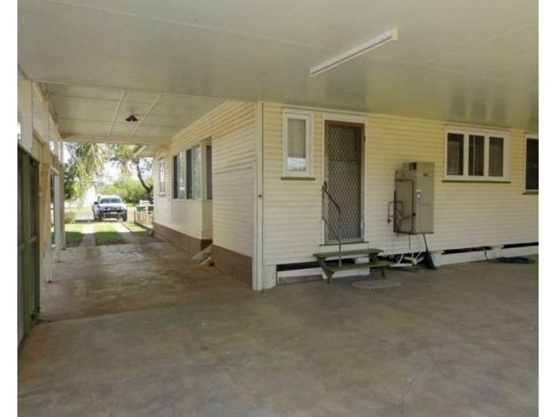3 Moreton Street, Dalby QLD 4405