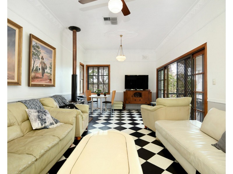 30 Laidley Street, Helidon QLD 4344