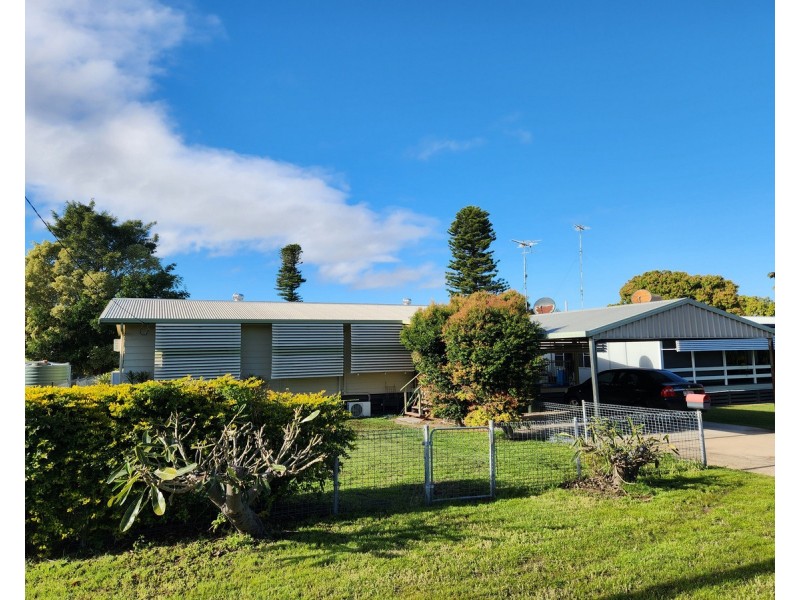 12 Hamilton Street, Moura QLD 4718