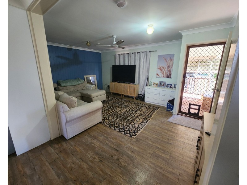 12 Hamilton Street, Moura QLD 4718