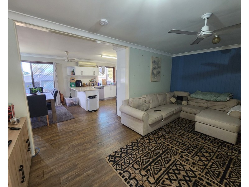 12 Hamilton Street, Moura QLD 4718