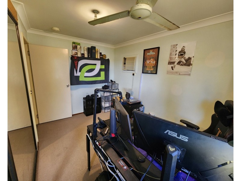 12 Hamilton Street, Moura QLD 4718