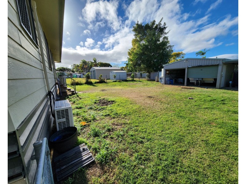 12 Hamilton Street, Moura QLD 4718