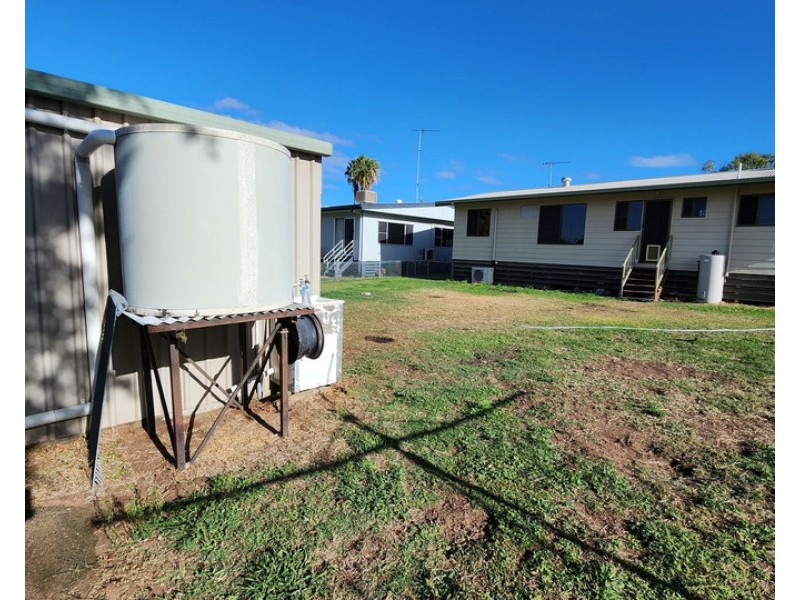 12 Hamilton Street, Moura QLD 4718