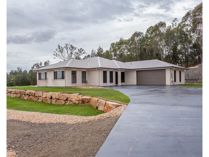 15 Dolleys Road, Withcott QLD 4352