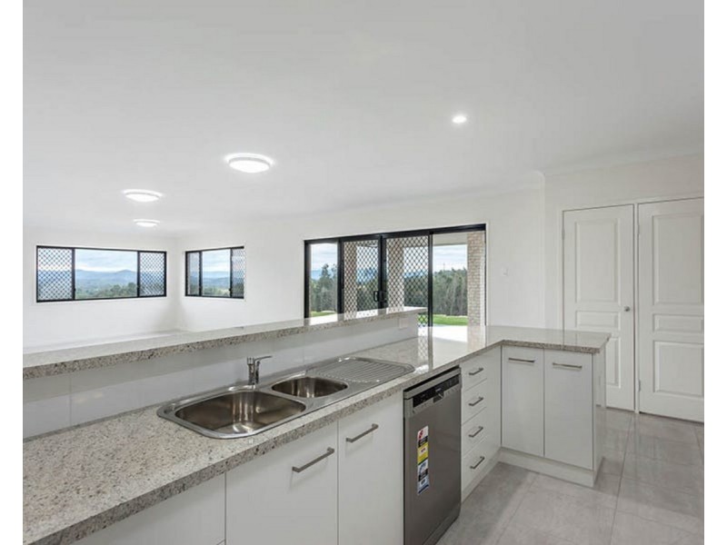 15 Dolleys Road, Withcott QLD 4352