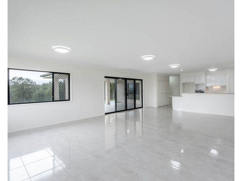 15 Dolleys Road, Withcott QLD 4352