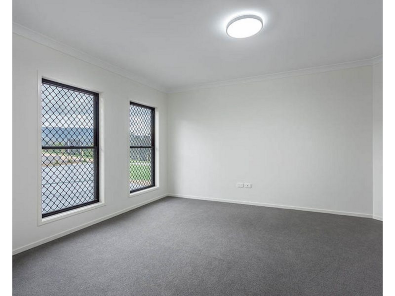 15 Dolleys Road, Withcott QLD 4352