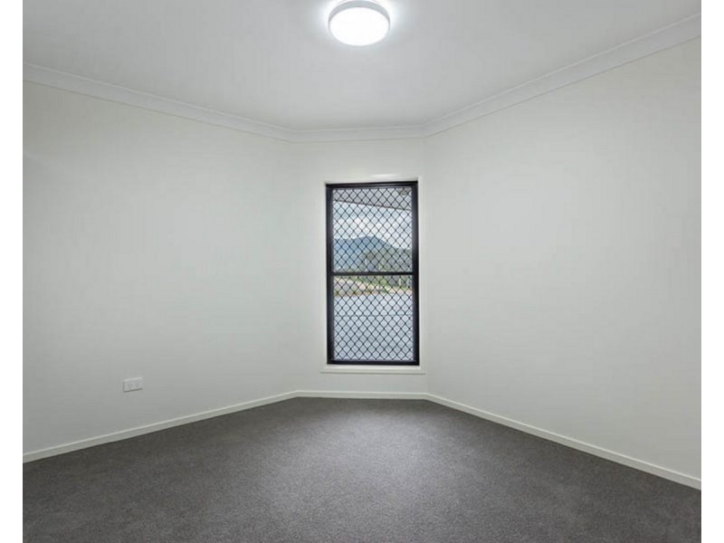 15 Dolleys Road, Withcott QLD 4352