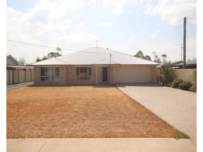 16 Thomas Street, Cambooya QLD 4358