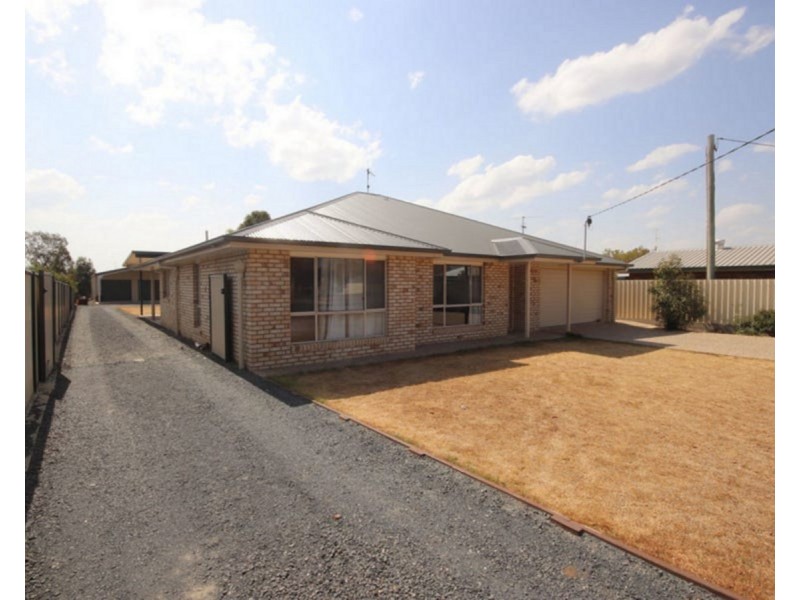 16 Thomas Street, Cambooya QLD 4358