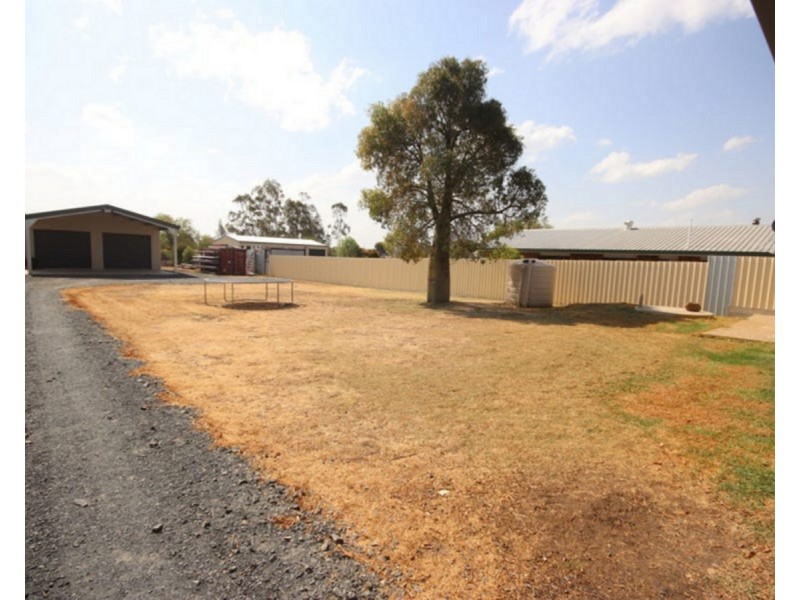 16 Thomas Street, Cambooya QLD 4358