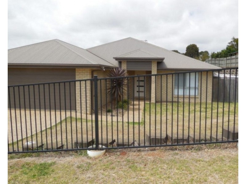 96A Hogg Street, Wilsonton Heights QLD 4350