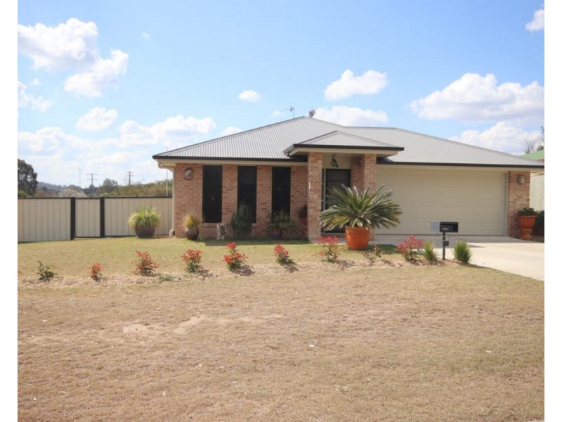 18 Lee Court, Crows Nest QLD 4355