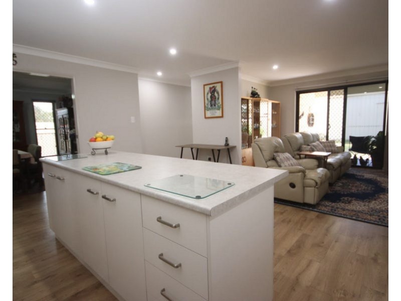 18 Lee Court, Crows Nest QLD 4355