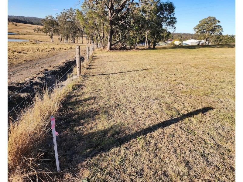 2/52 Woodlea Court, Crows Nest QLD 4355