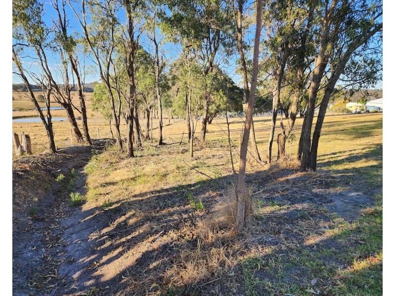 2/52 Woodlea Court, Crows Nest QLD 4355