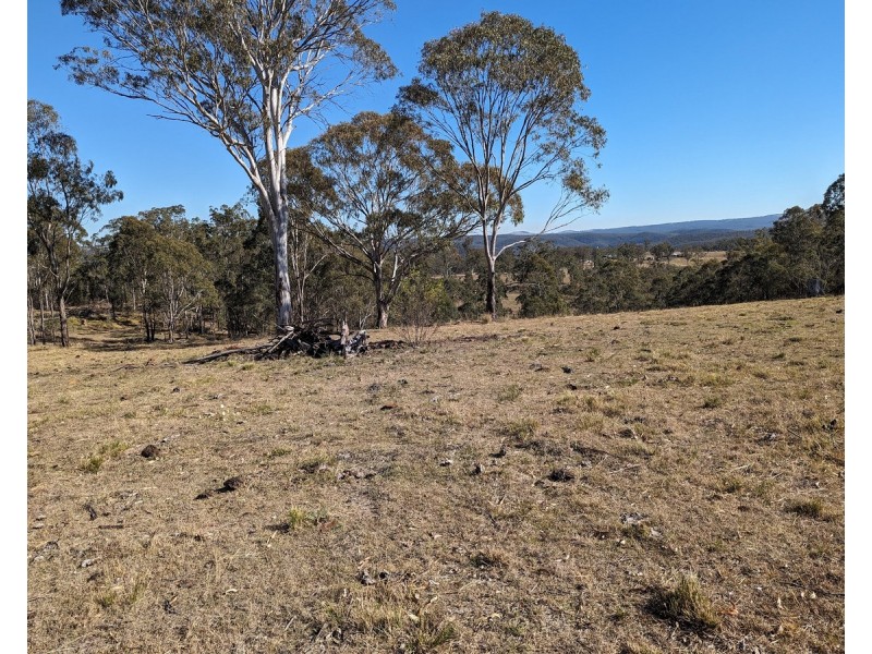 128 Garvey Road, Ravensbourne QLD 4352