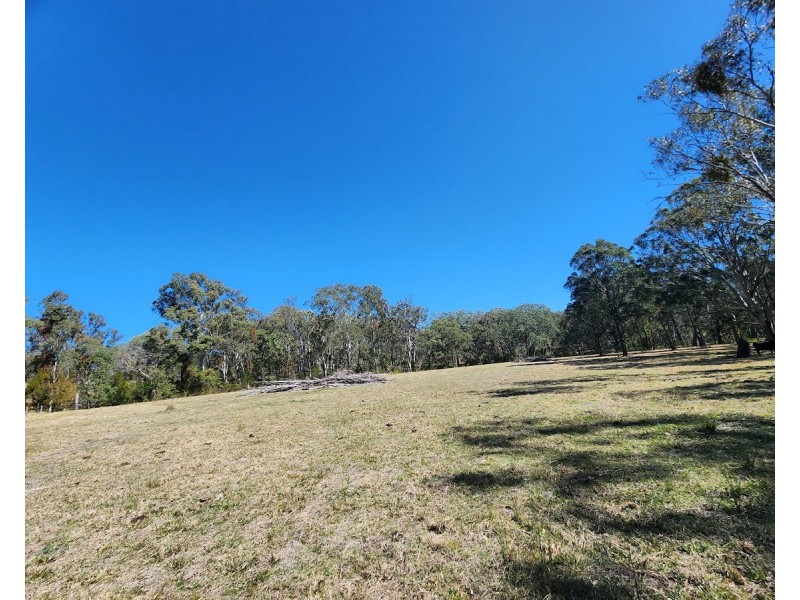 1 Garvey Road, Ravensbourne QLD 4352