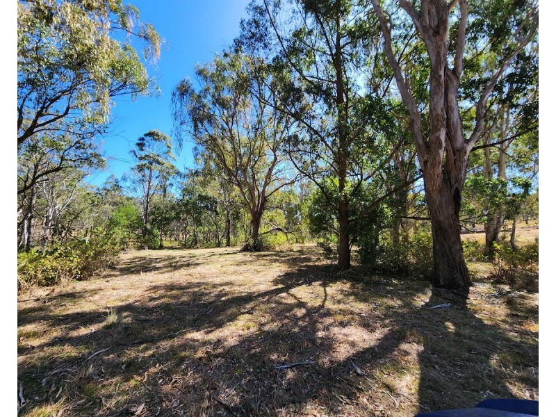 1 Garvey Road, Ravensbourne QLD 4352