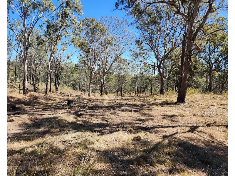 1 Garvey Road, Ravensbourne QLD 4352