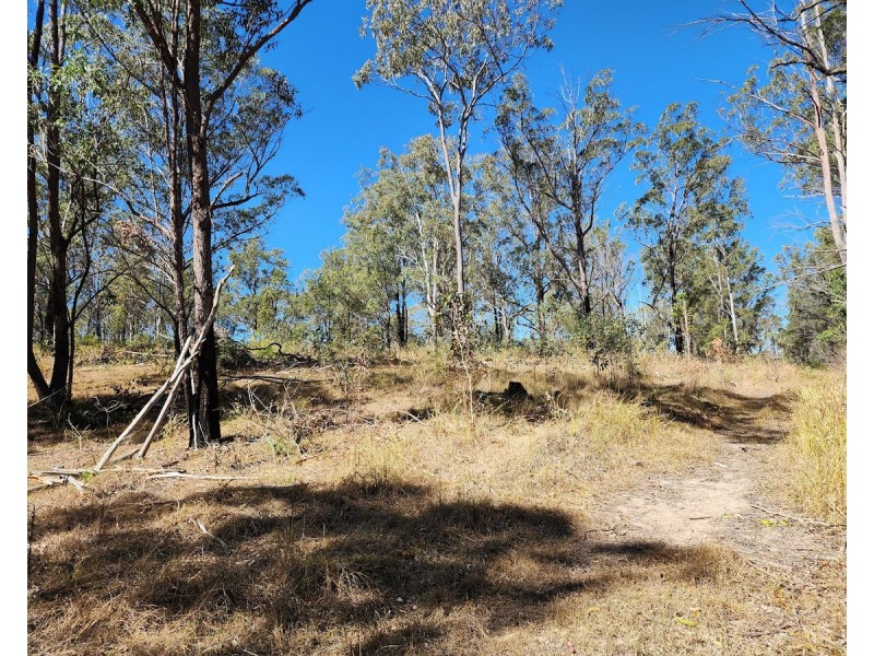 1 Garvey Road, Ravensbourne QLD 4352