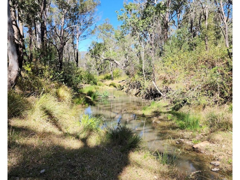 1 Garvey Road, Ravensbourne QLD 4352