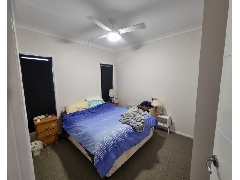 6 Bottle Tree Court, Withcott QLD 4352