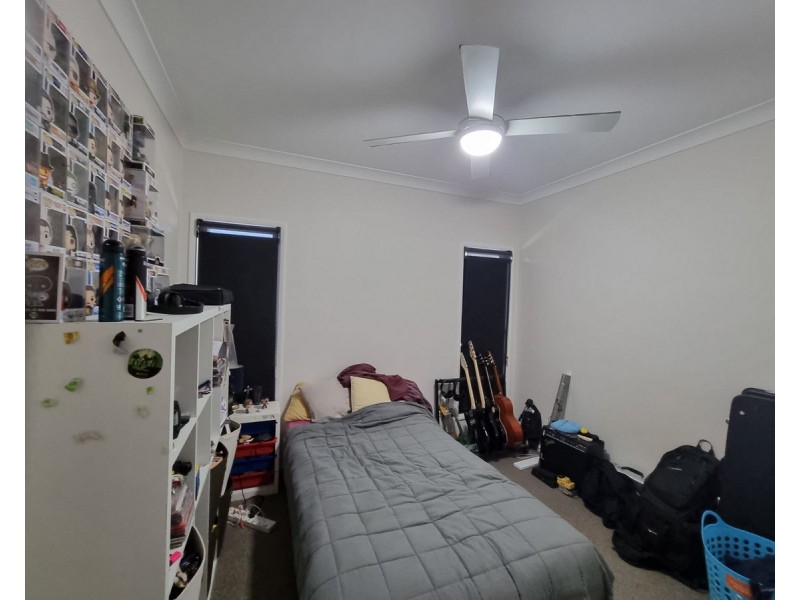 6 Bottle Tree Court, Withcott QLD 4352