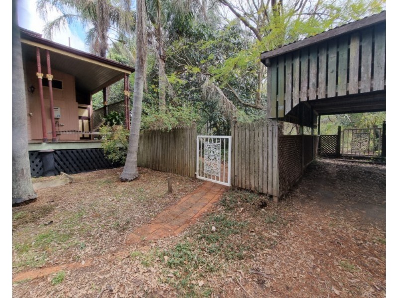 15 Newmarket Street, Newtown QLD 4350