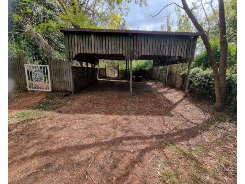 15 Newmarket Street, Newtown QLD 4350