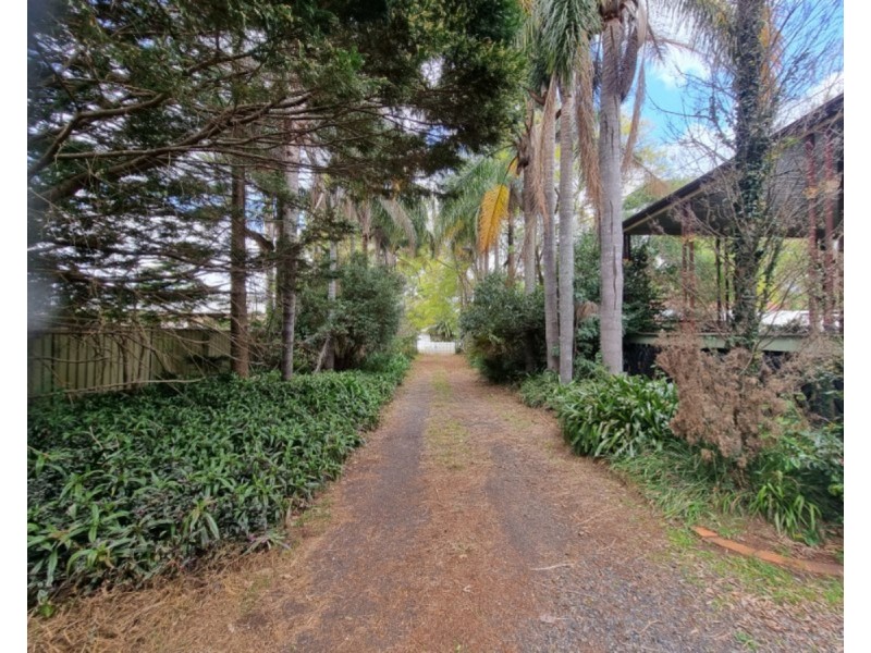 15 Newmarket Street, Newtown QLD 4350