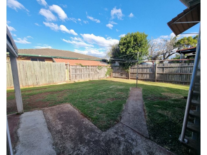 262 North Street, Rockville QLD 4350