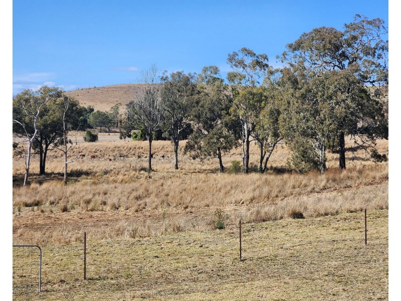 48 Gowlett Road, Haden QLD 4353