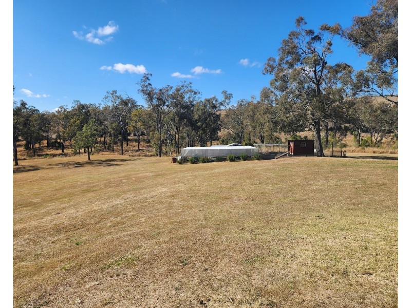 48 Gowlett Road, Haden QLD 4353
