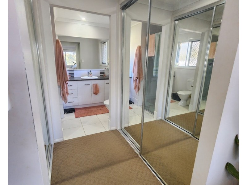 38 Robinson Road, Geham QLD 4352