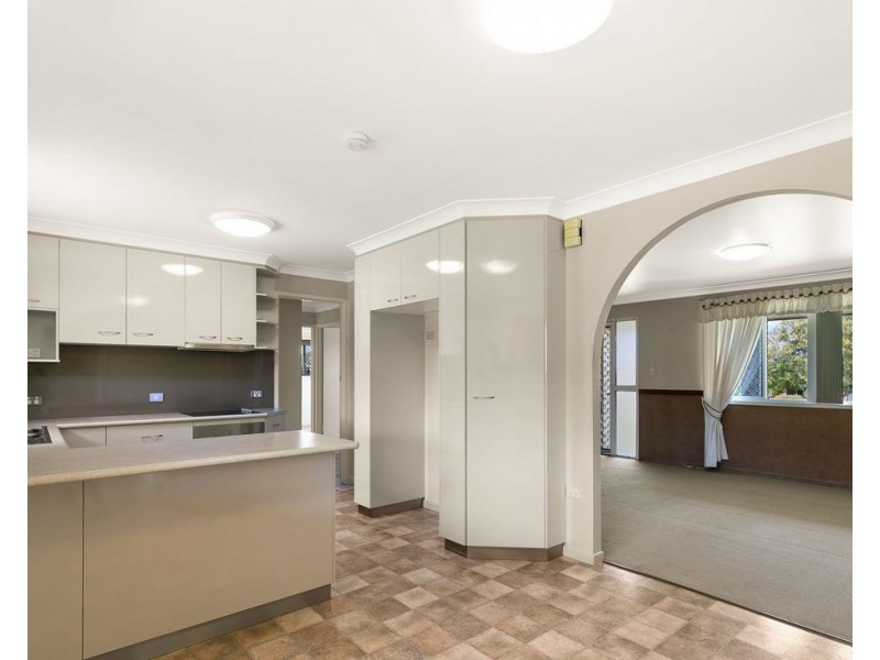 72 Jennifer Crescent, Darling Heights QLD 4350