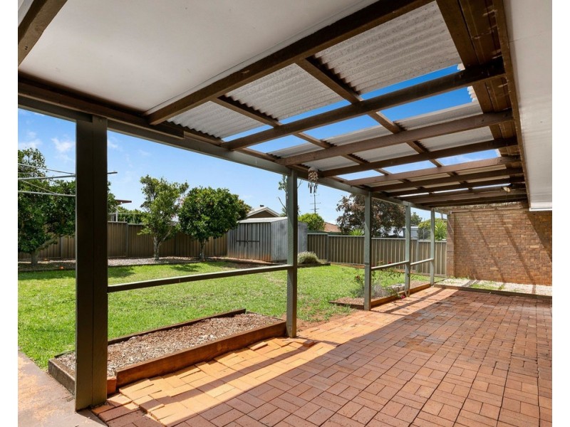 72 Jennifer Crescent, Darling Heights QLD 4350