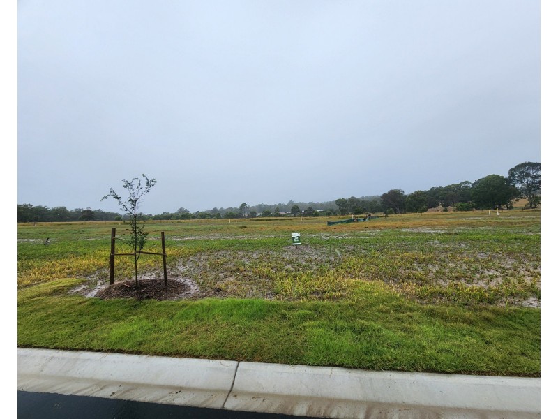 Parklands Estate, Crows Nest QLD 4355