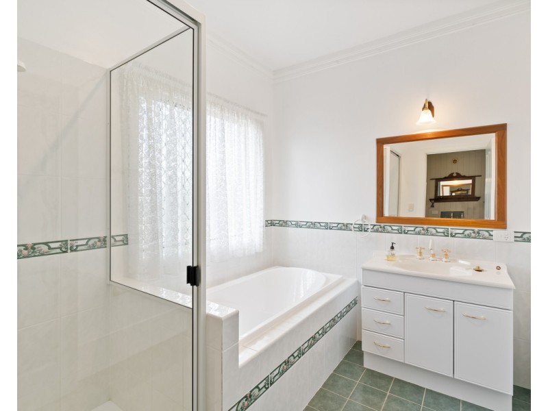 10 Helendale Drive, Helidon Spa QLD 4344
