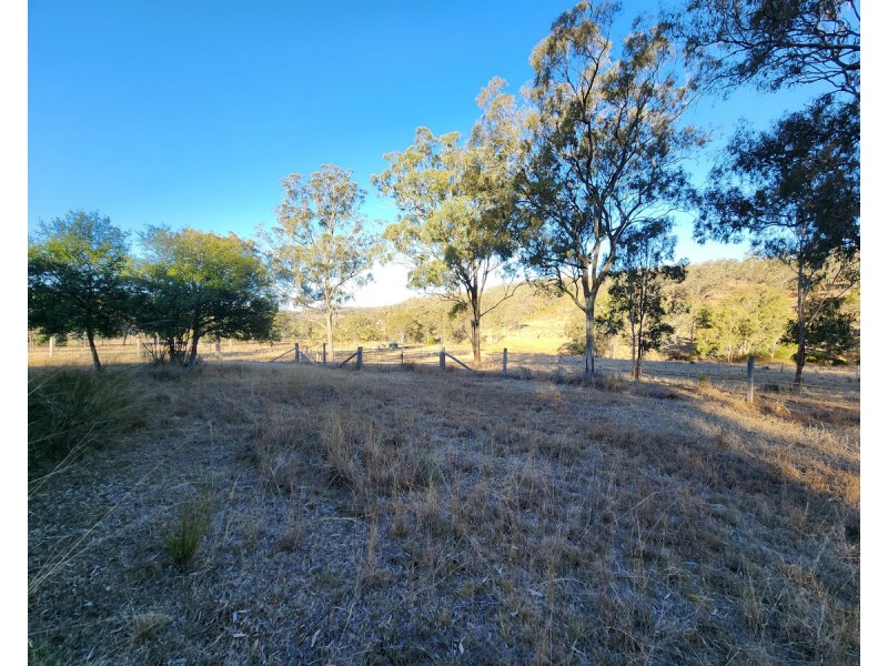 369 Schefe Road, Coalbank QLD 4352