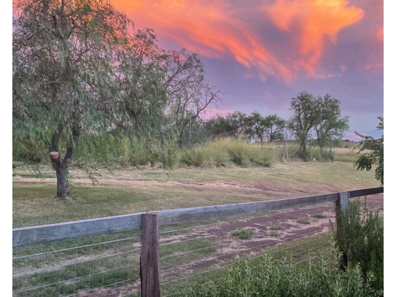 119 Hartwigs Road, Douglas QLD 4354