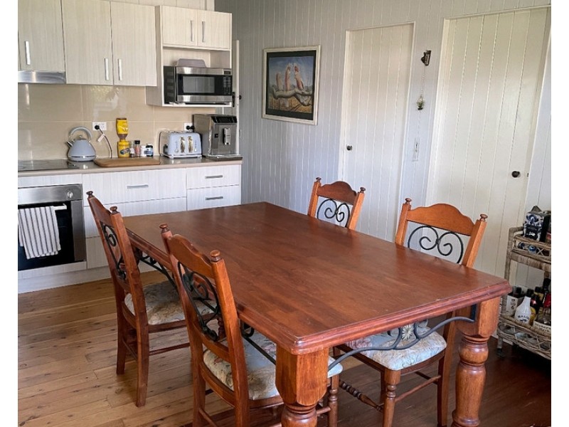 119 Hartwigs Road, Douglas QLD 4354