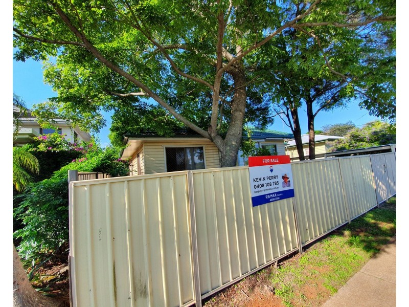325 James Street, Newtown QLD 4350
