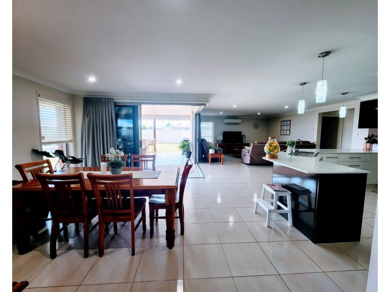22 Ridge Drive, Cambooya QLD 4358