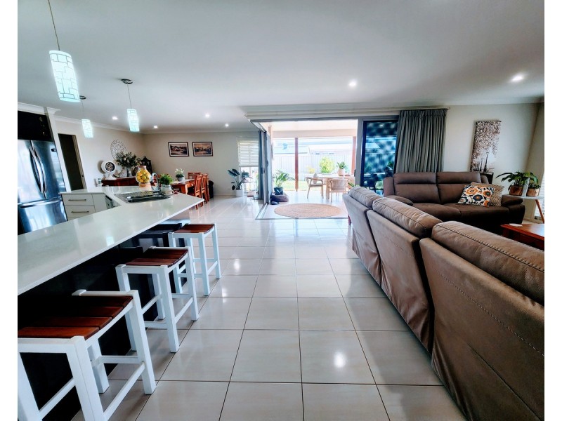 22 Ridge Drive, Cambooya QLD 4358
