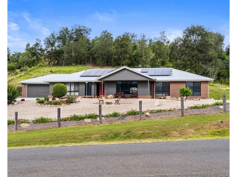 11 Skyline Drive, Withcott QLD 4352