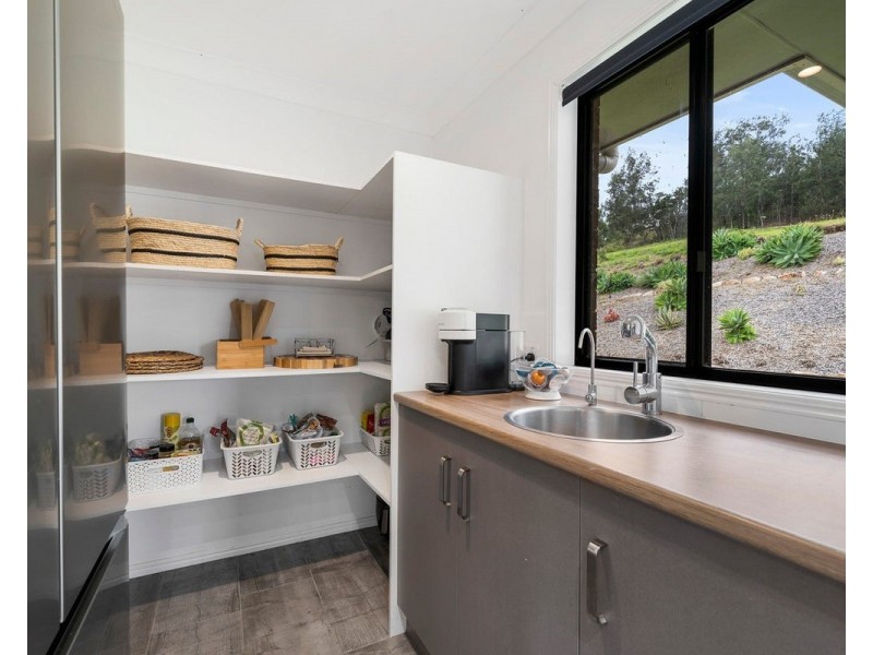 11 Skyline Drive, Withcott QLD 4352