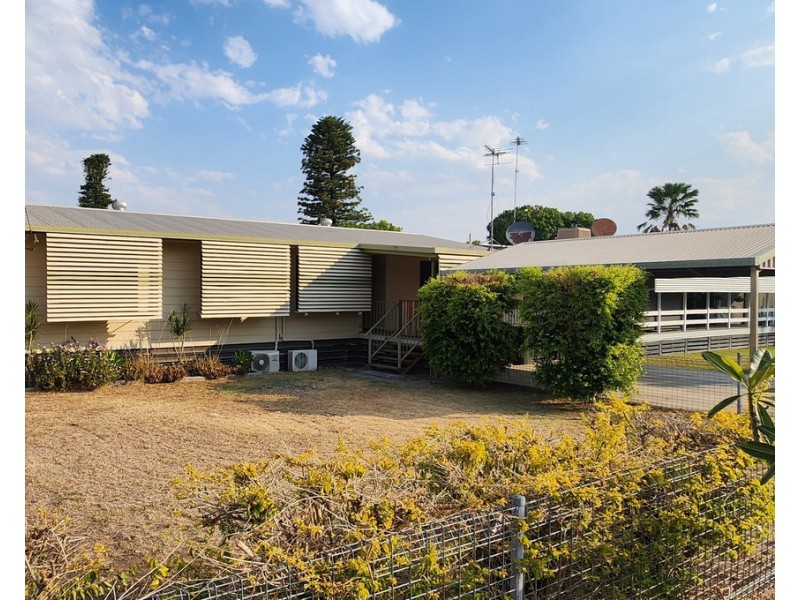 12 Hamilton Street, Moura QLD 4718